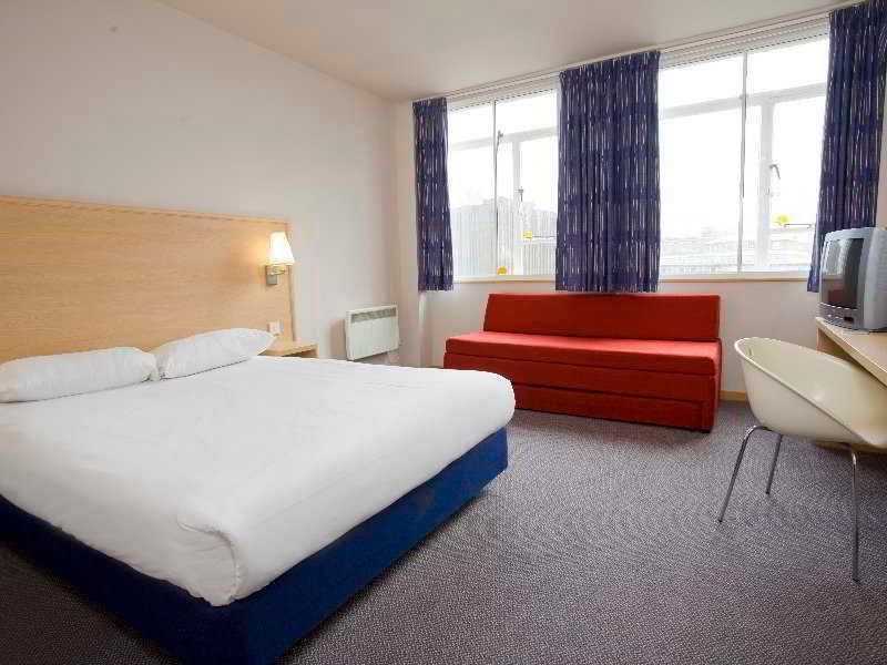 Travelodge Croydon Central Zewnętrze zdjęcie