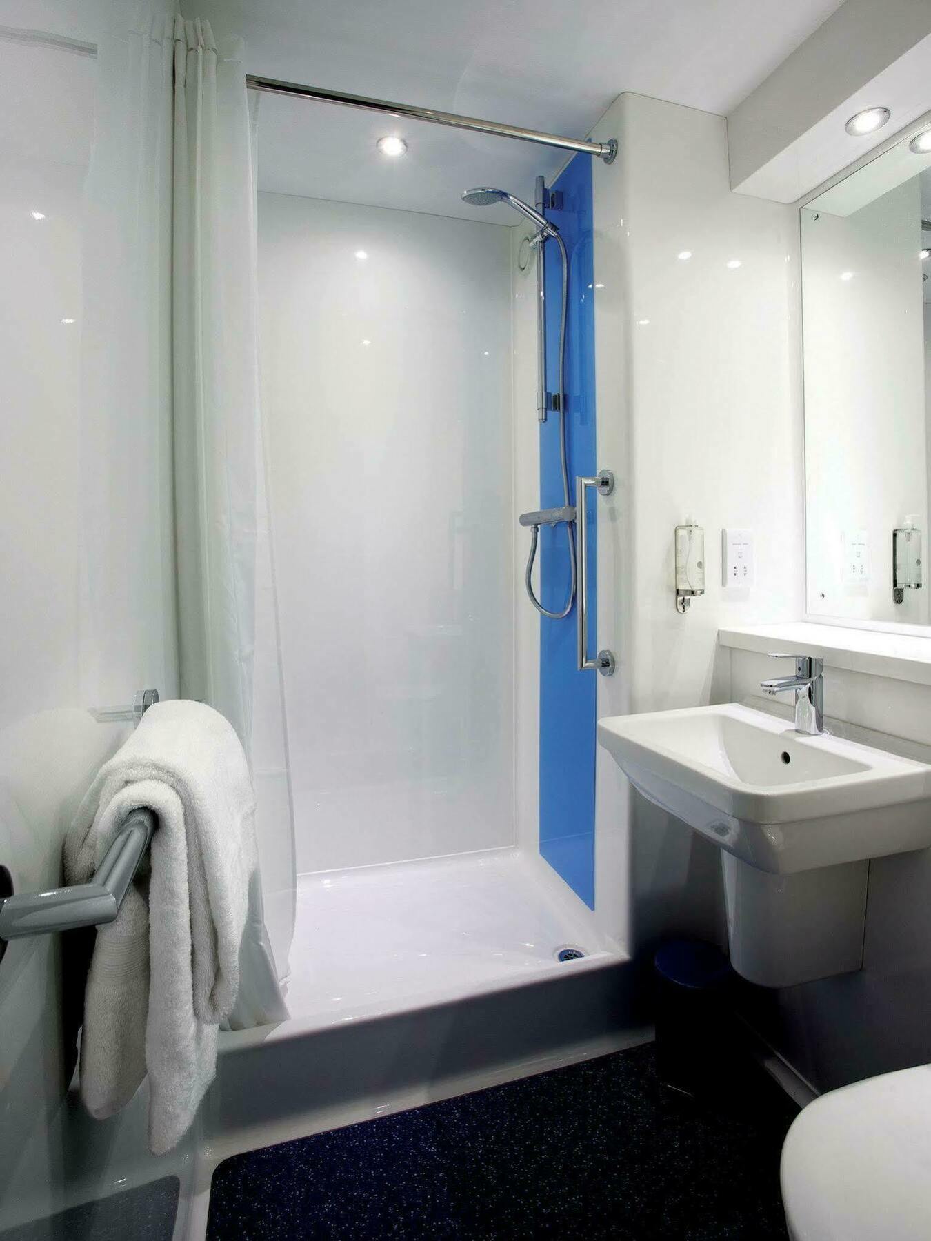 Travelodge Croydon Central Zewnętrze zdjęcie